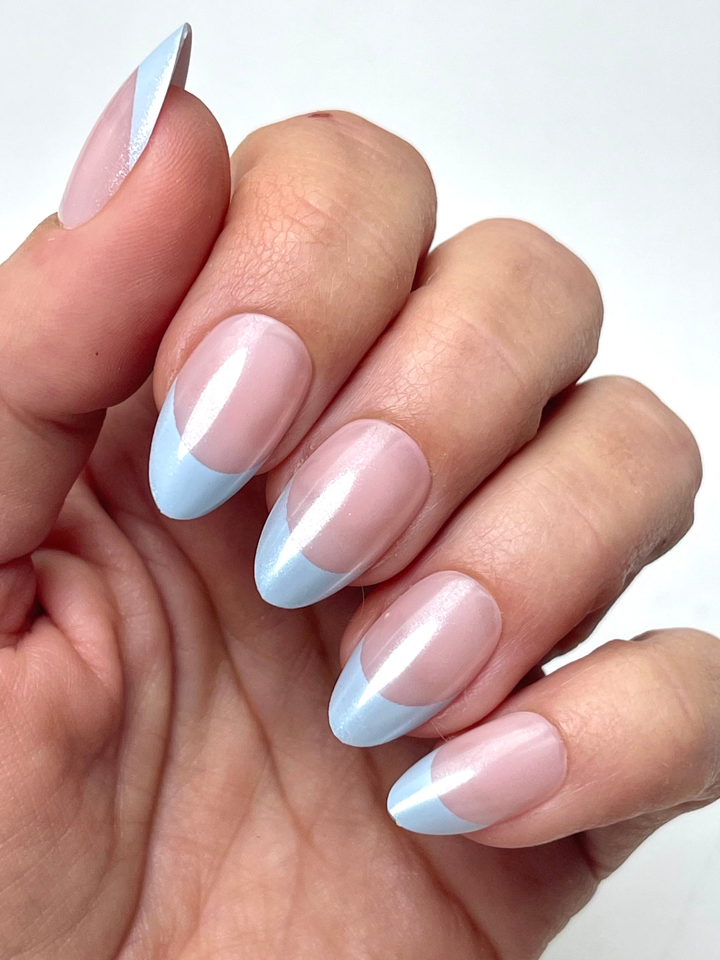 Olivia Is Ocean Bound (Medium/Almond)