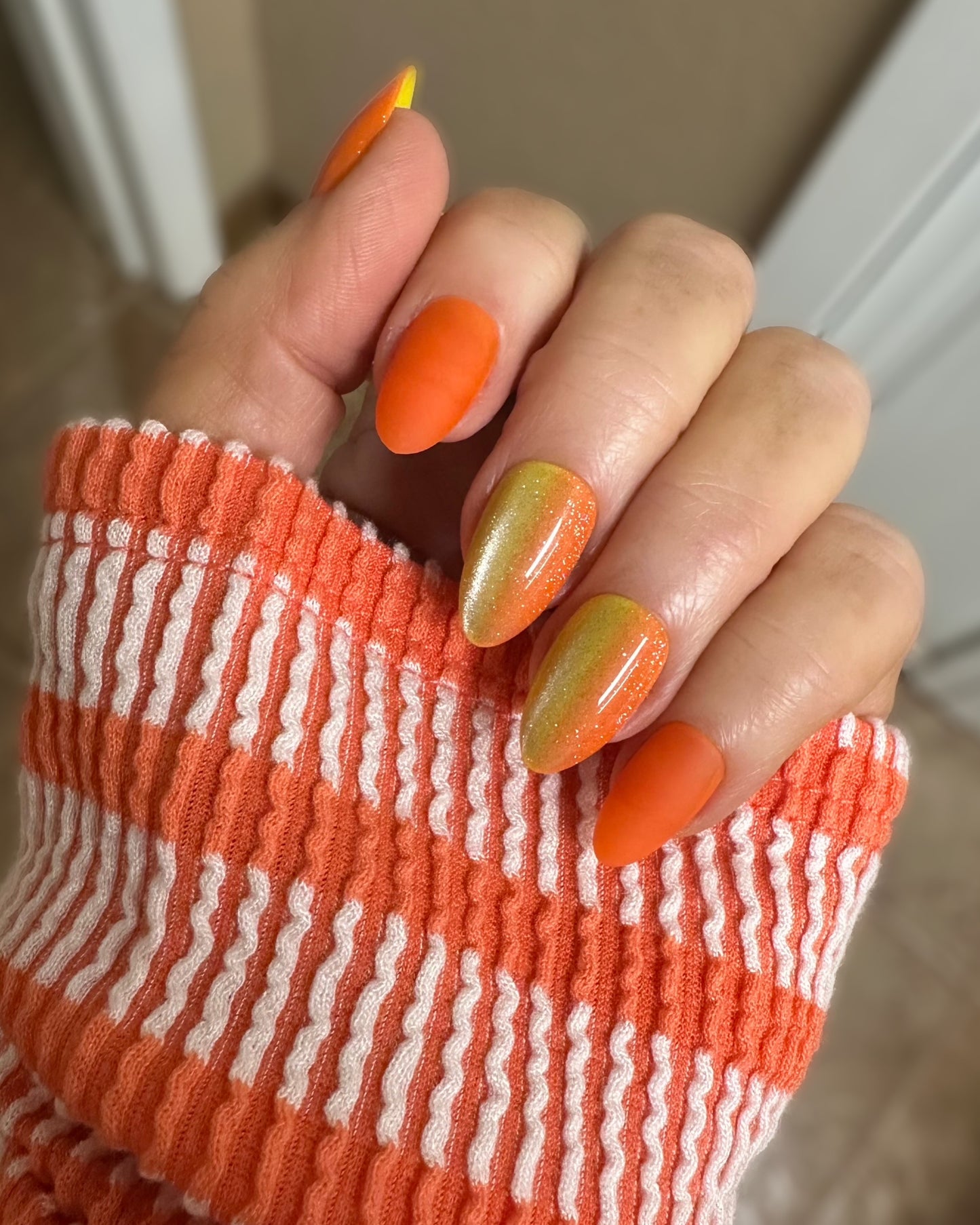 Solar Flare, Sonya (Medium/Almond)