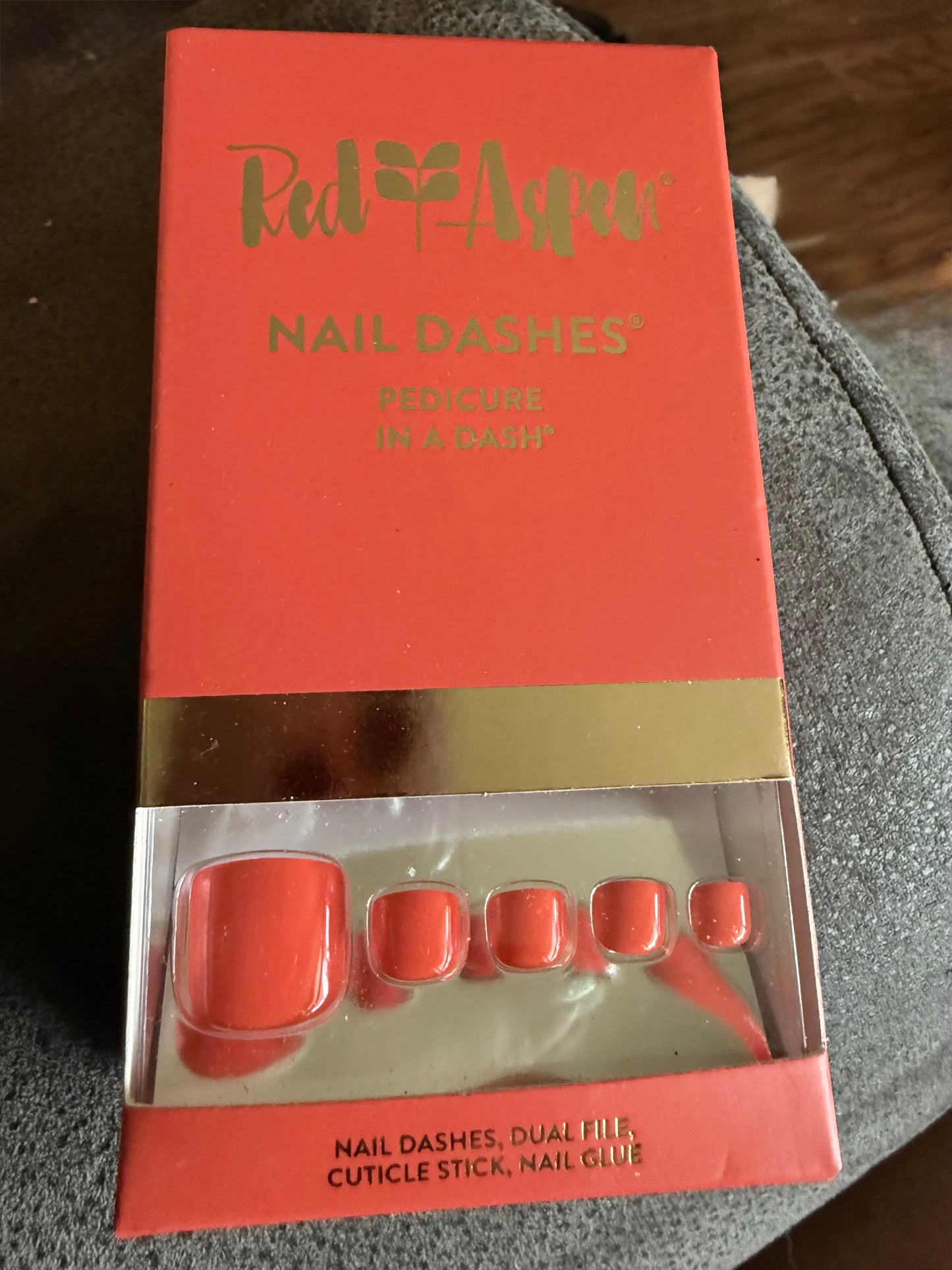 Orange Red, Roberta (Pedi)