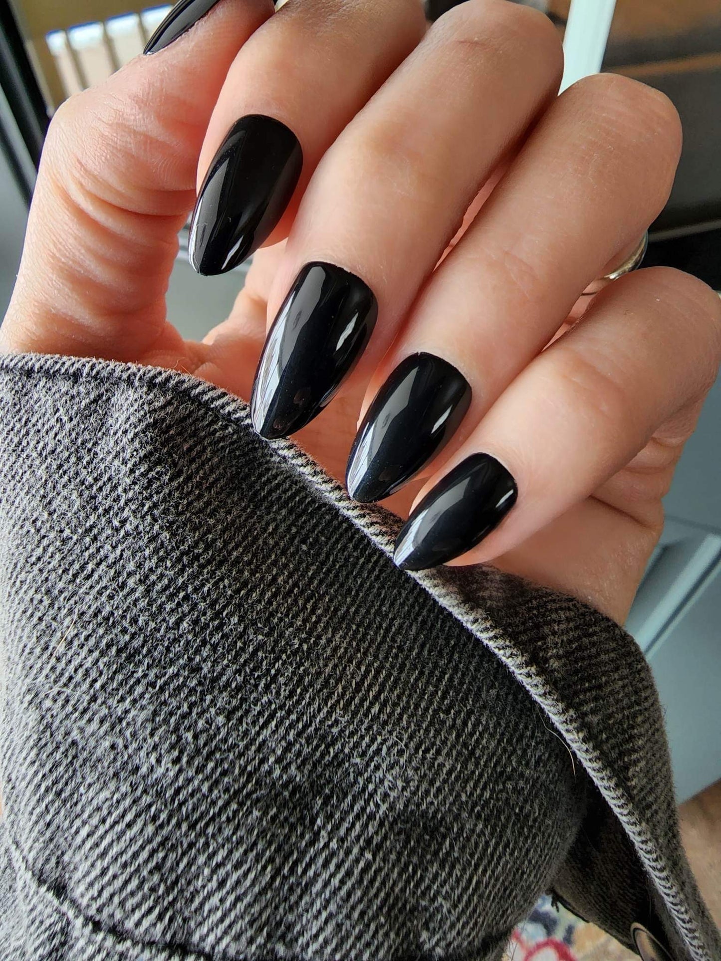 Avery’s Black Tie Affair (Medium/Almond)