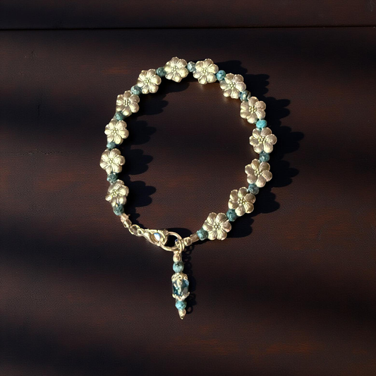 Silver flower with turquoise accent beads bracelet