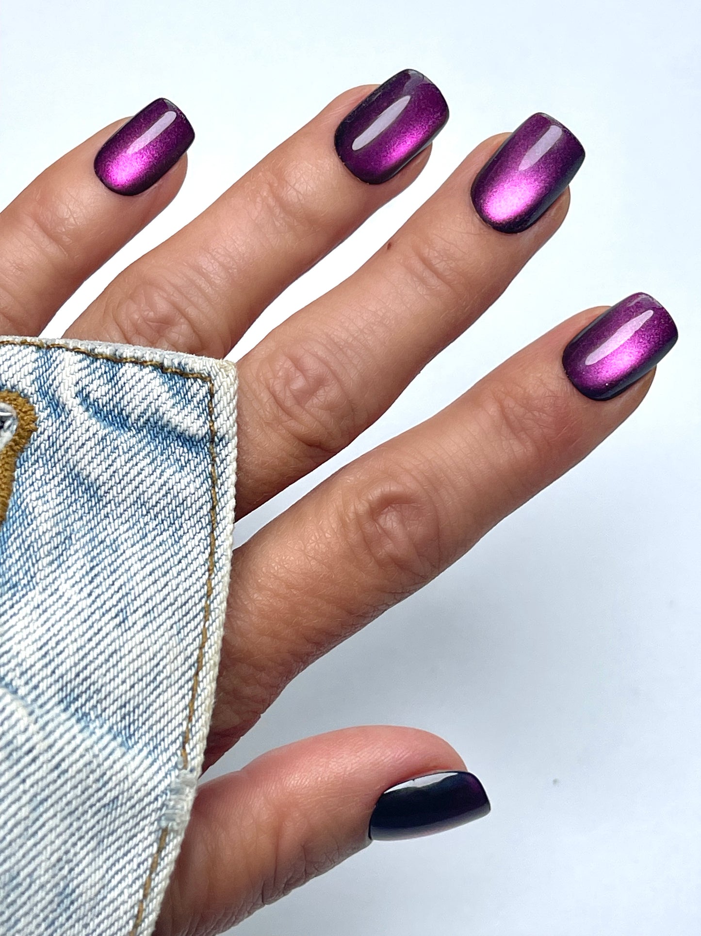 Big & Bold, Beth (Acrylics/Squoval)