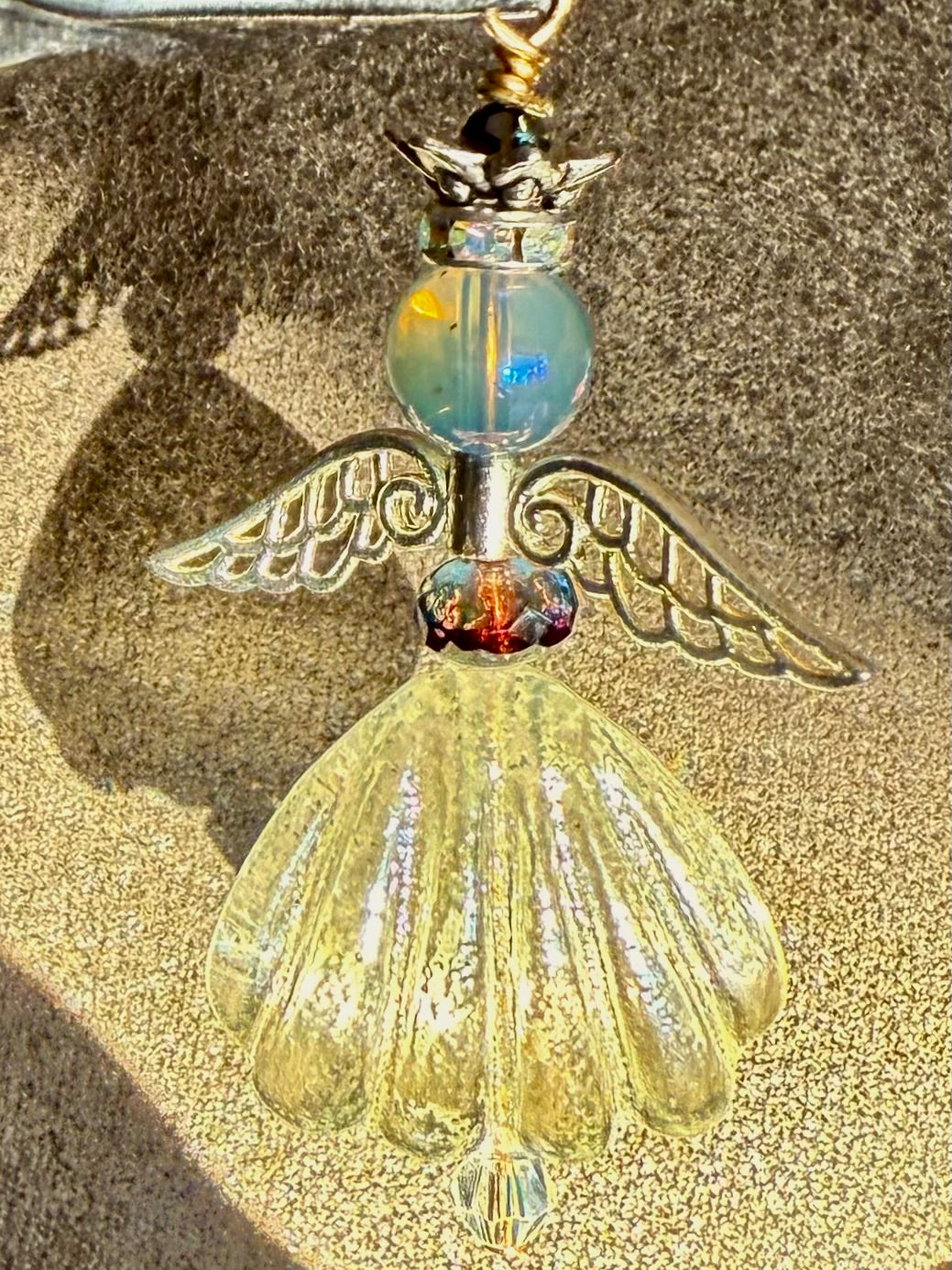 ℋ𝒶𝓃𝒹𝒸𝓇𝒶𝒻𝓉ℯ𝒹 ℬℯ𝒶𝒹ℯ𝒹 𝒜𝓃ℊℯ𝓁 𝒞𝒽𝒶𝓇𝓂/𝒮𝓊𝓃𝒸𝒶𝓉𝒸𝒽ℯ𝓇/𝒪𝓇𝓃𝒶𝓂ℯ𝓃𝓉