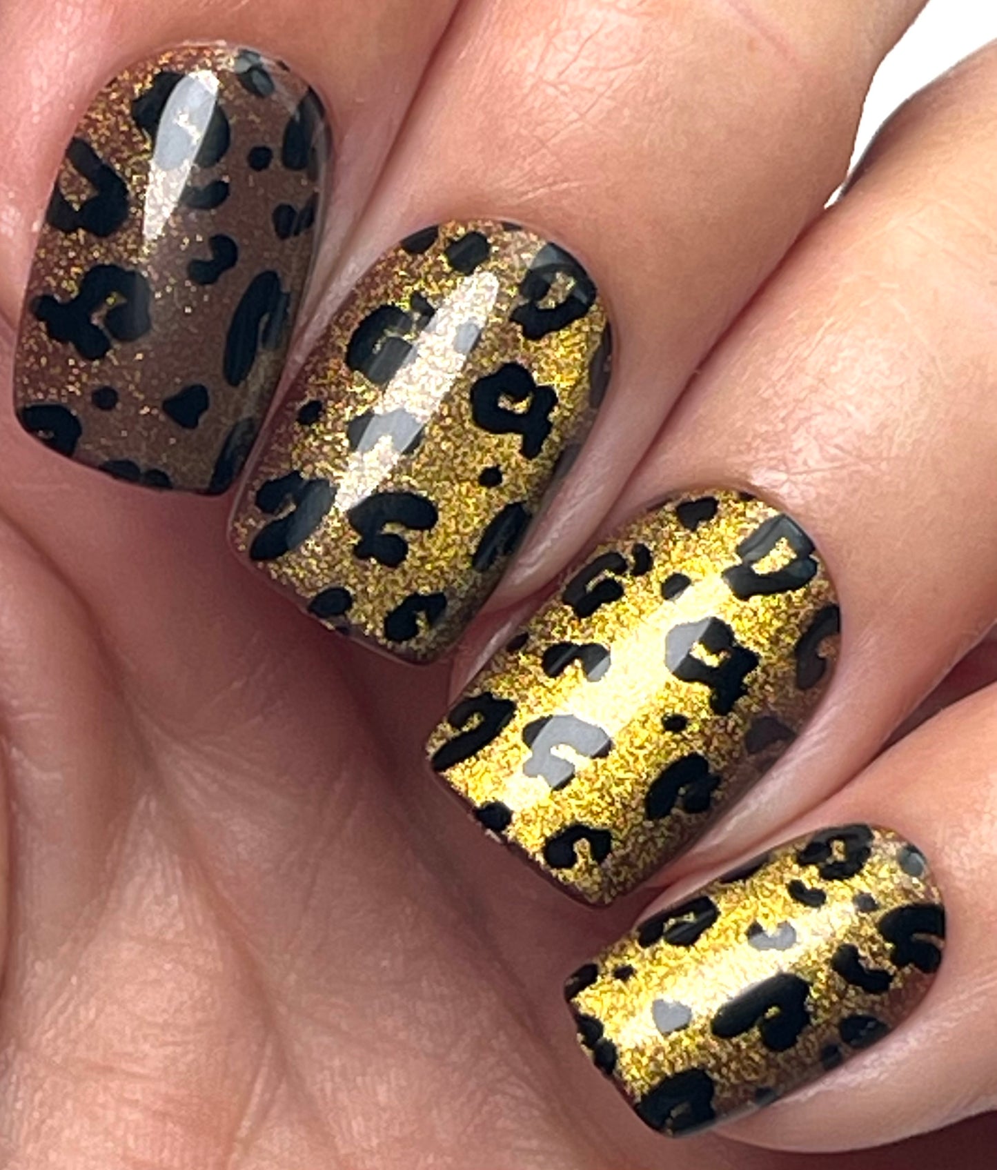 Enchanting Esperanza (Acrylics/Squoval)