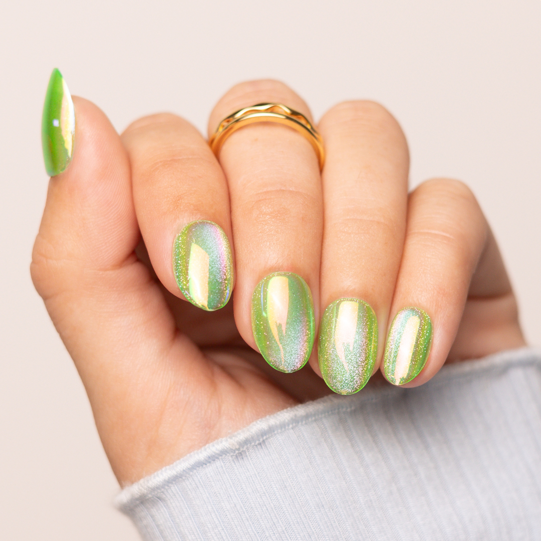 Queen Of The Green, Gentry (Short/Almond)