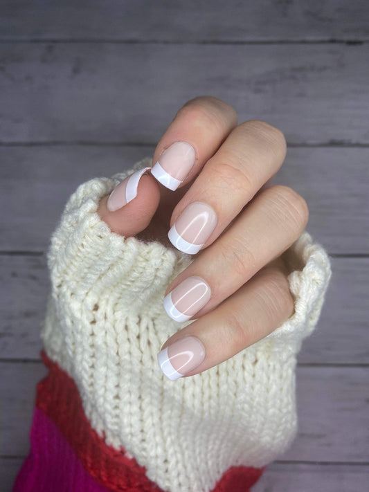 Nell’s French Tip (Short/Square)