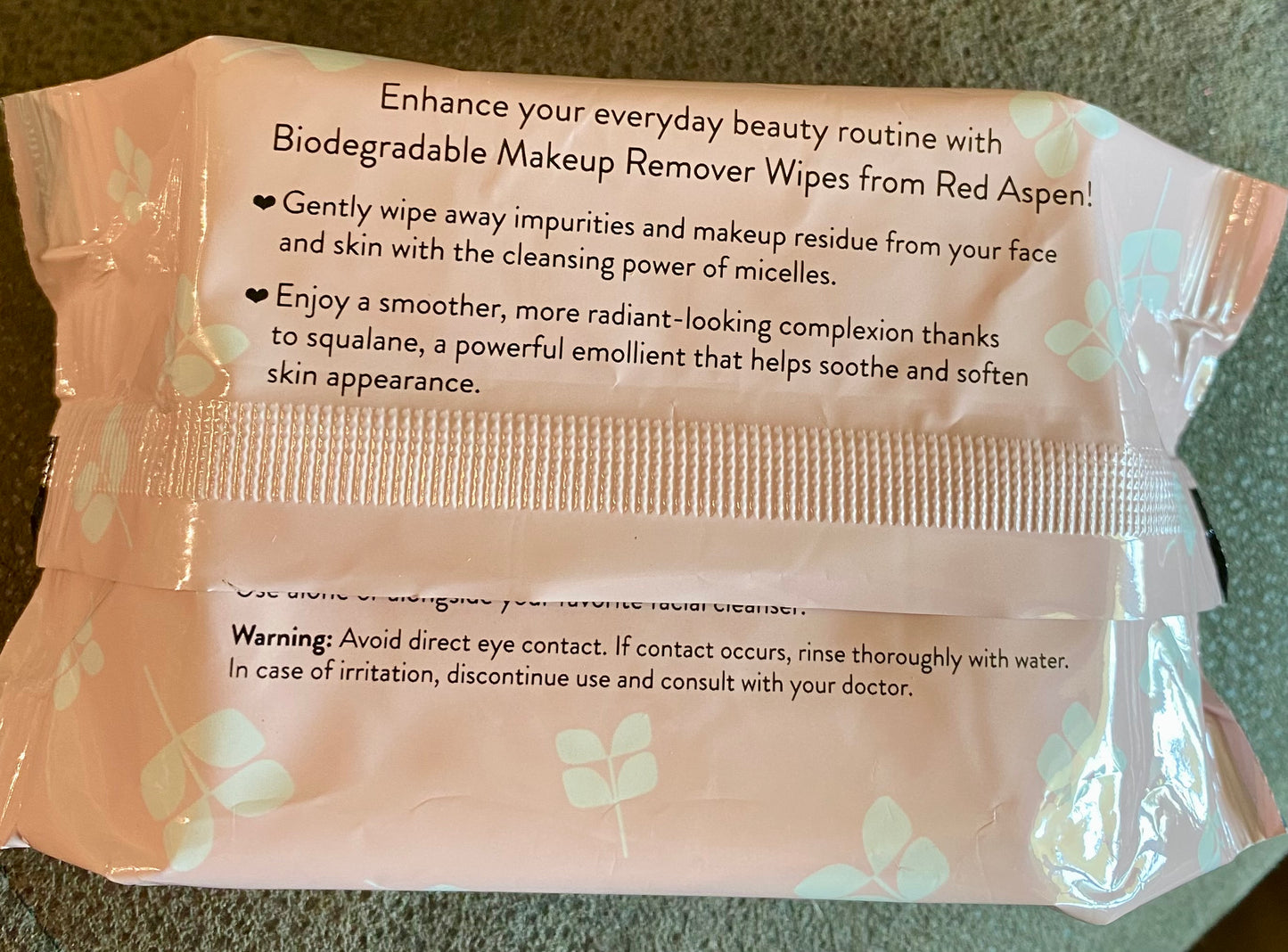 Biodegradable Makeup Remover Wipes with Micellar Water and Squalane