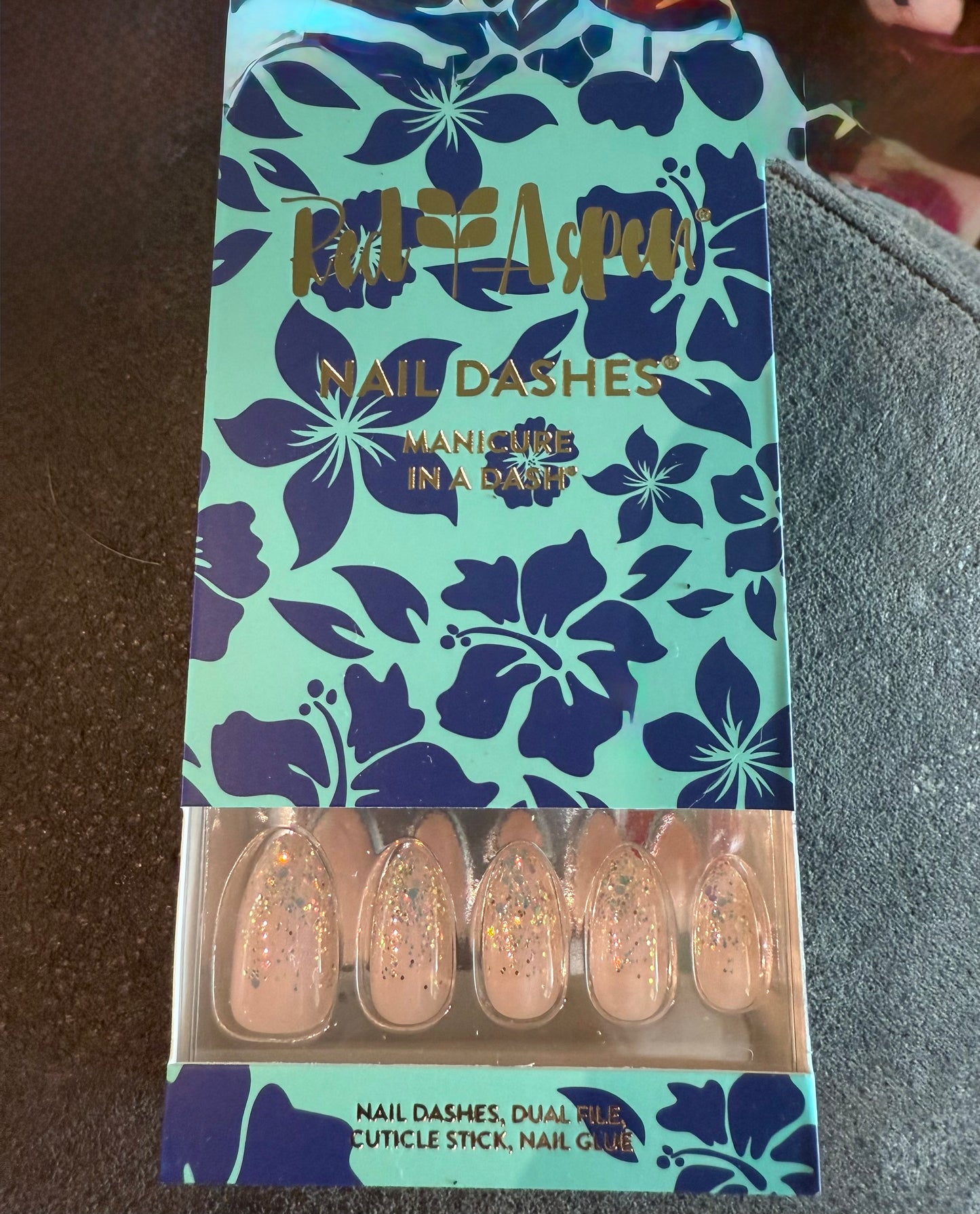Rainee Loves The Ritz ( Medium/Almond)